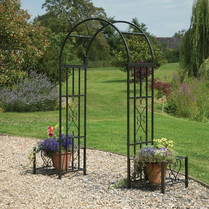 Huntingdon Garden Arch & Planters